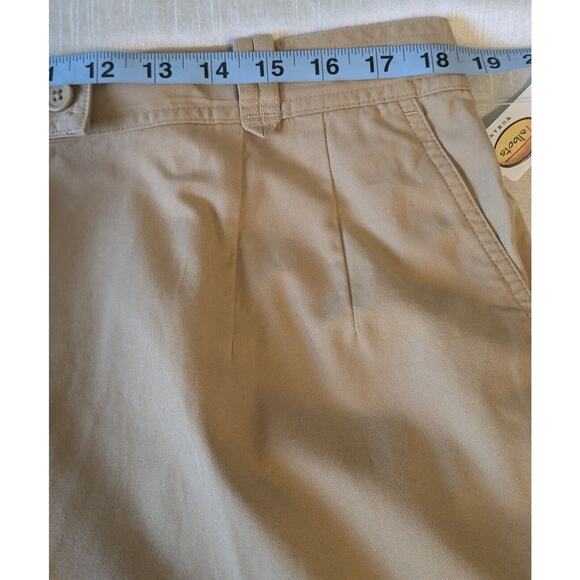 Vintage Talbots Women's Size 18W Cropped Pants Khaki High Rise Pleated Front - Picture 4 of 7